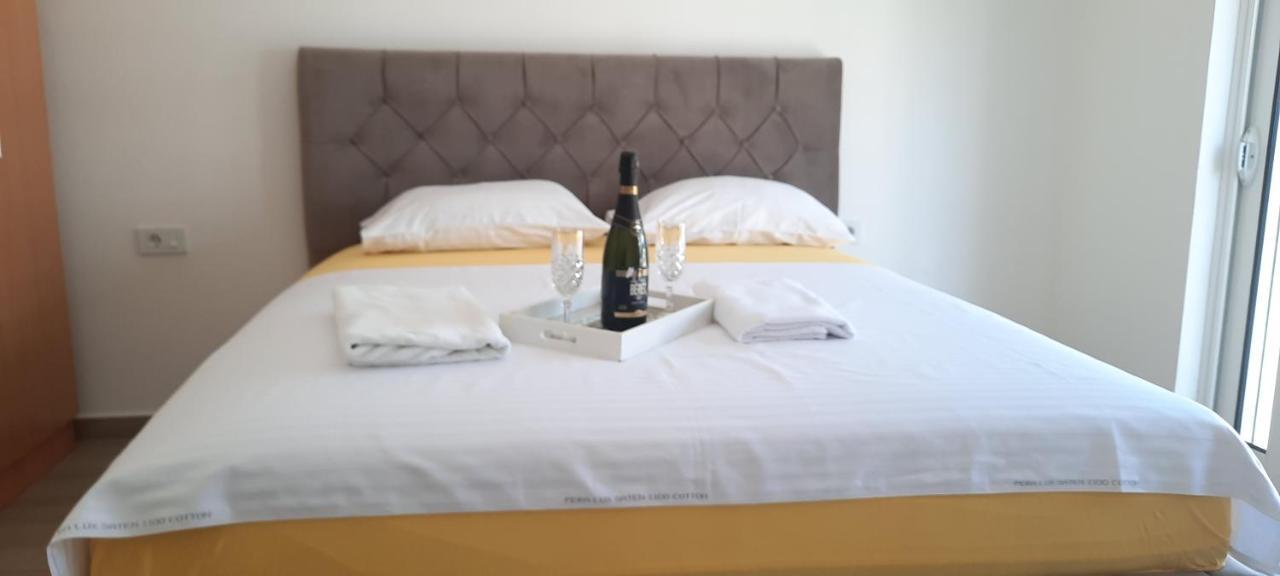 Studio Apartments Jupo Ulcinj Kültér fotó